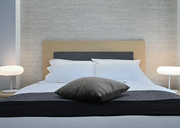 The Lop Athens Holidays Luxury Suites