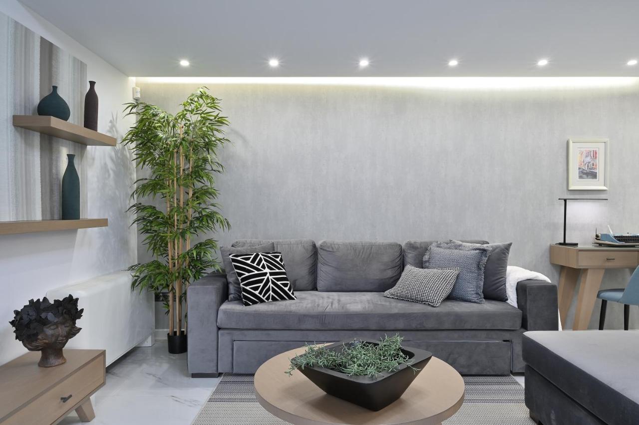 The Lop Holidays Luxury * Athens