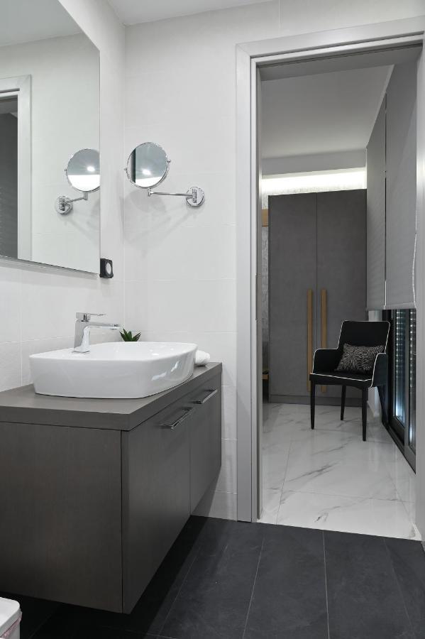 The Lop Holidays Luxury Apartment Athens